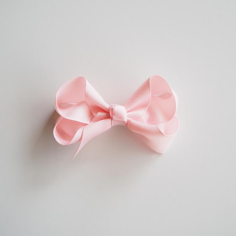 [11차 완판! 12차 재입고!!]라이트 핑크 보우 클립 (미디움) 사이즈 8cmX6cm Bow Clip (Medium) - Light Pink